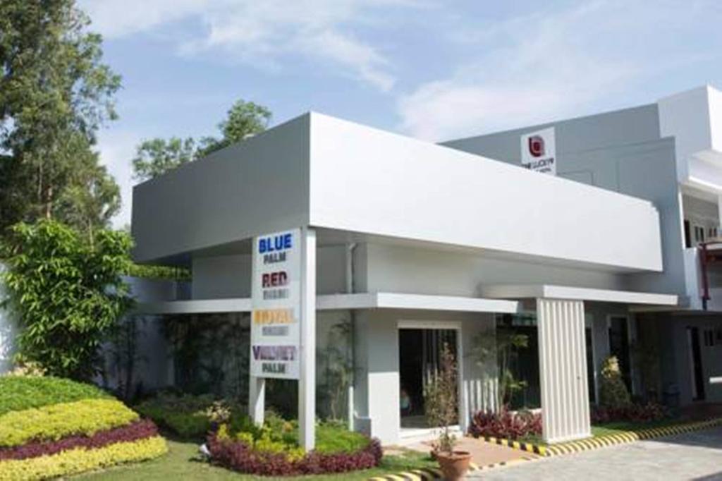 The Lucky 9 Budget Hotel Tagum Exterior foto