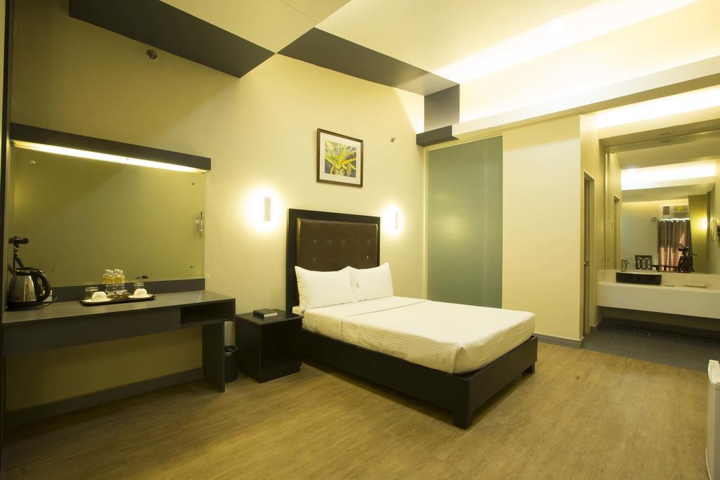 The Lucky 9 Budget Hotel Tagum Exterior foto