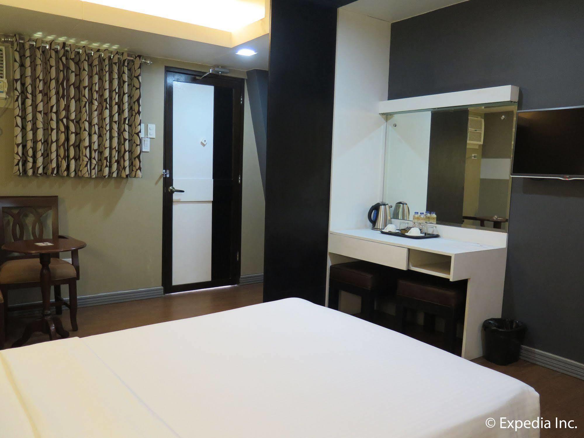 The Lucky 9 Budget Hotel Tagum Exterior foto